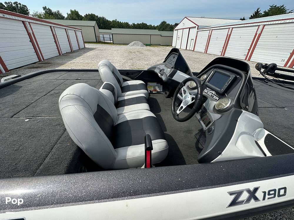 Slide: The Image of Skeeter ZX190 2012 - 92