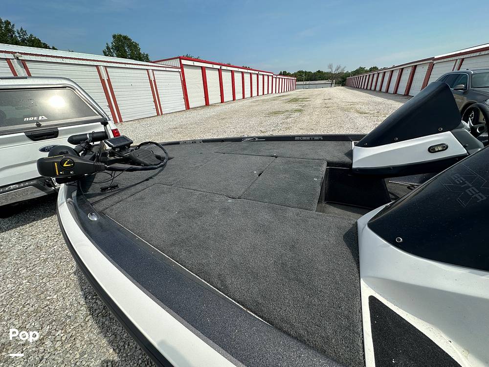 Slide: The Image of Skeeter ZX190 2012 - 96