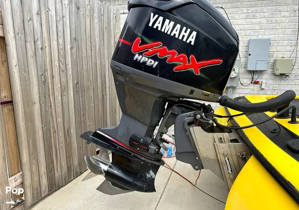 Slide: The Image of Skeeter ZX200 2006 - 10