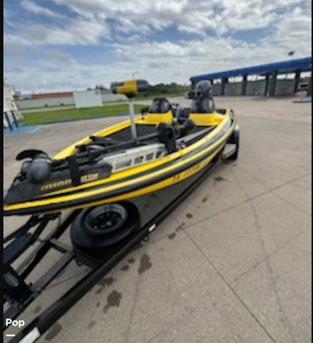 Slide: The Image of Skeeter ZX200 2006 - 40