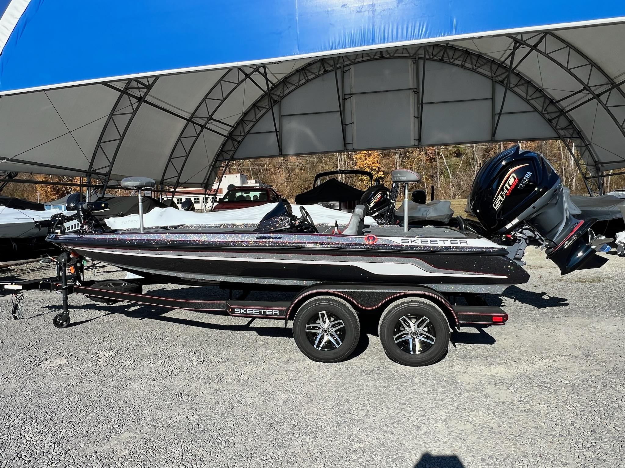 Slide: The Image of Skeeter ZX200 2025 - 15