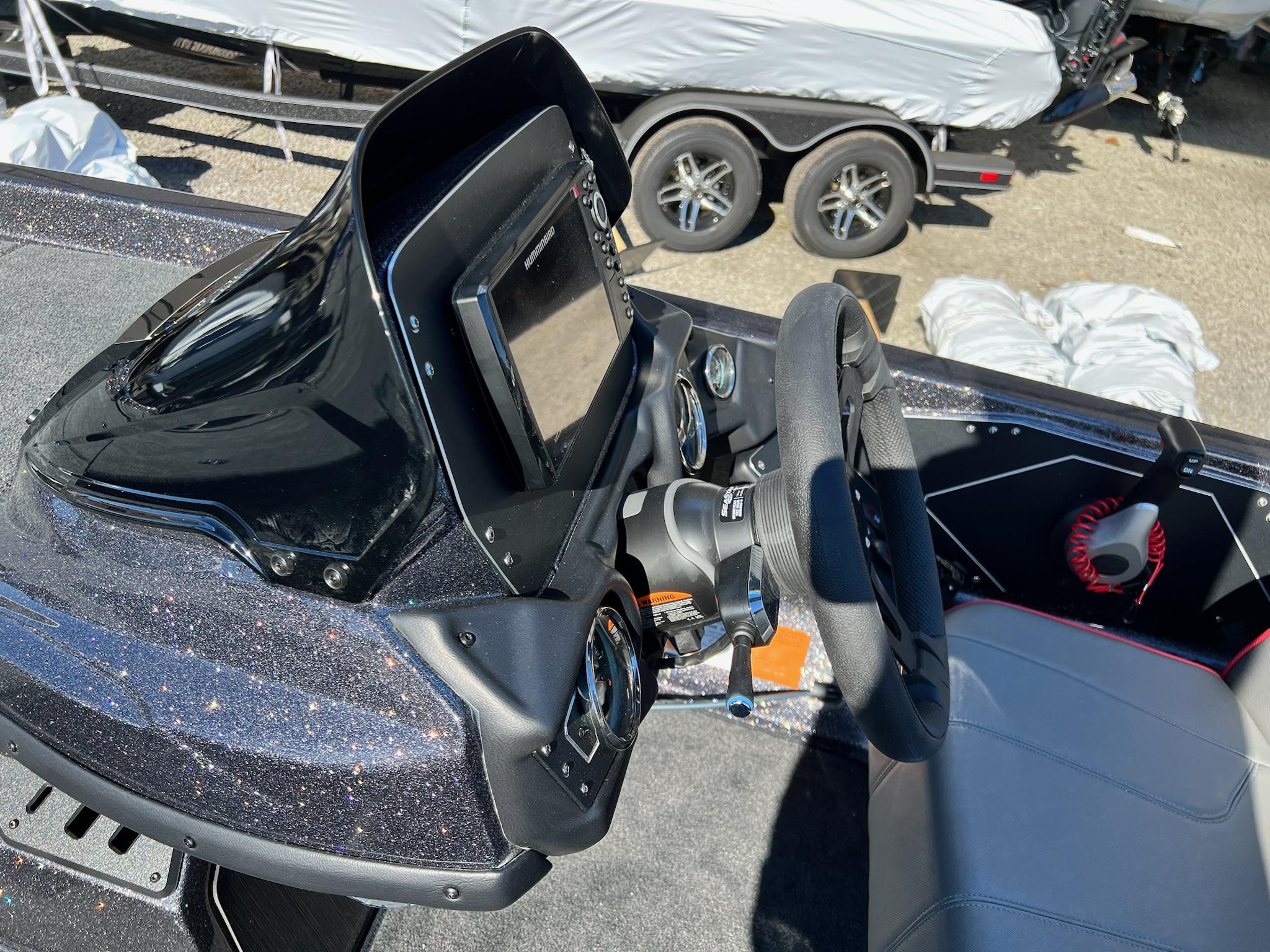 Slide: The Image of Skeeter ZX200 2025 - 29