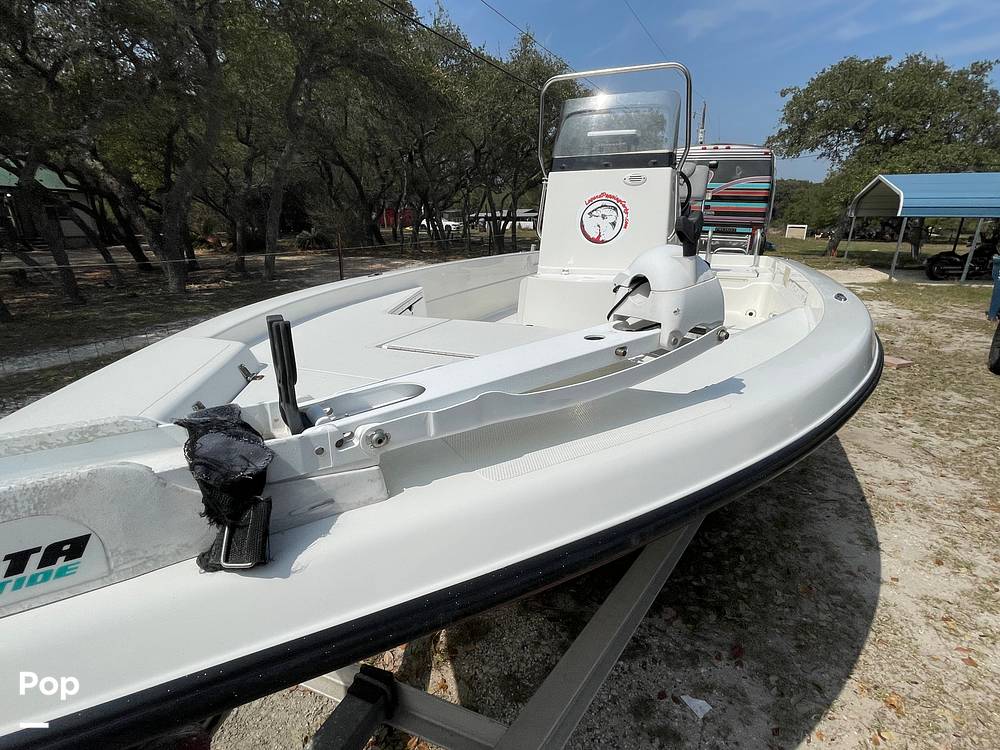 Slide: The Image of Skeeter ZX20 Bay 2004 - 15257078