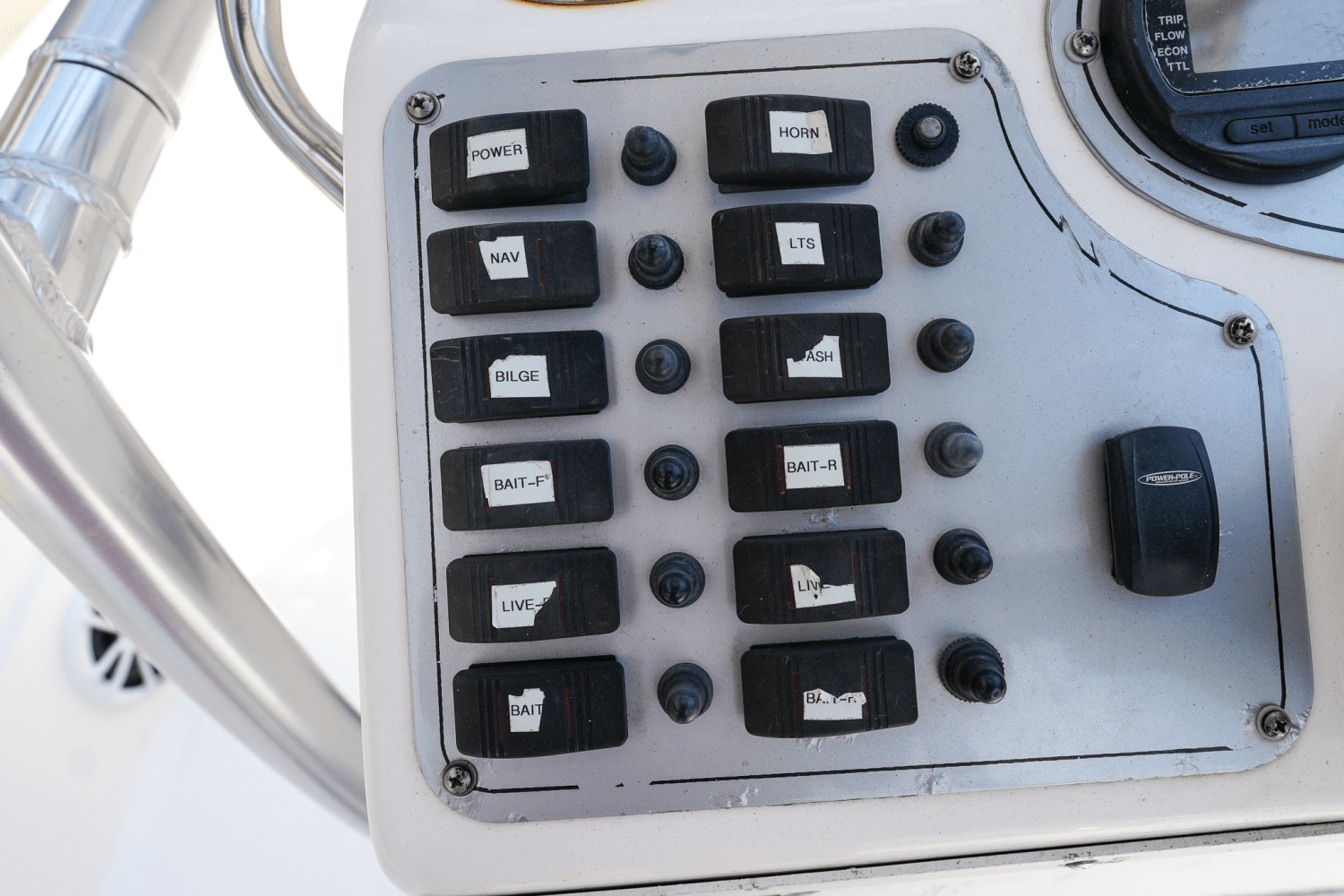 Slide: The Image of Skeeter ZX24V 2011 - 14