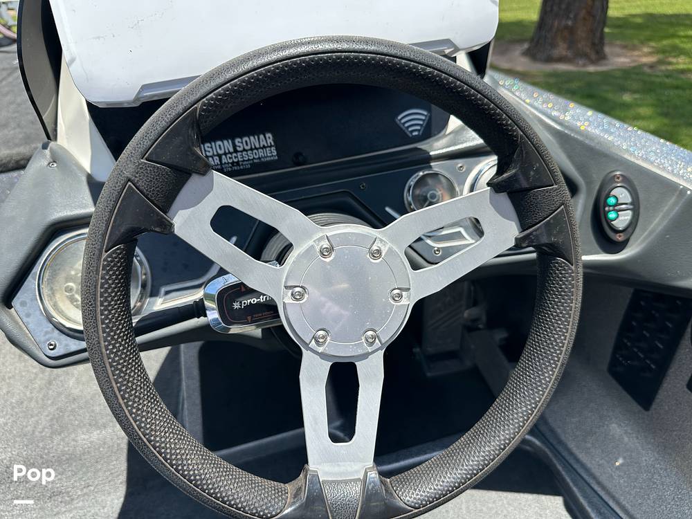 Slide: The Image of Steering Wheel - 15535308