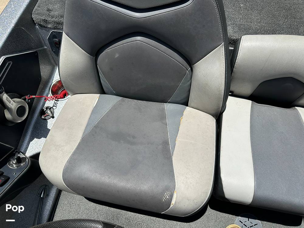 Slide: The Image of Captain's Chair - 15535329