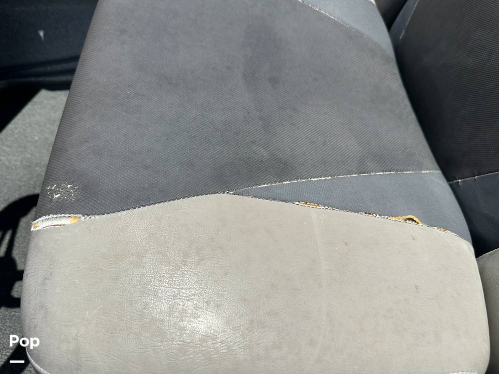 Slide: The Image of Captain's Chair - 15535330