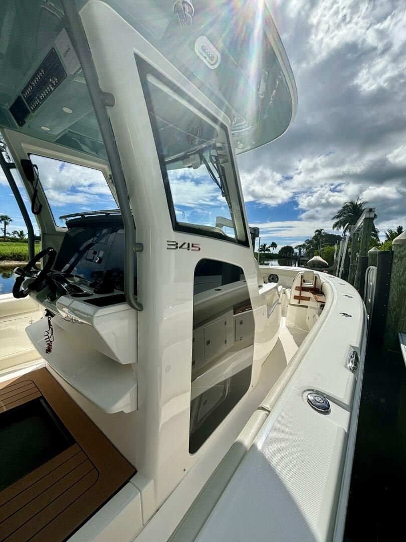 Slide: The Image of Solace Center Console 2020 - 4922296