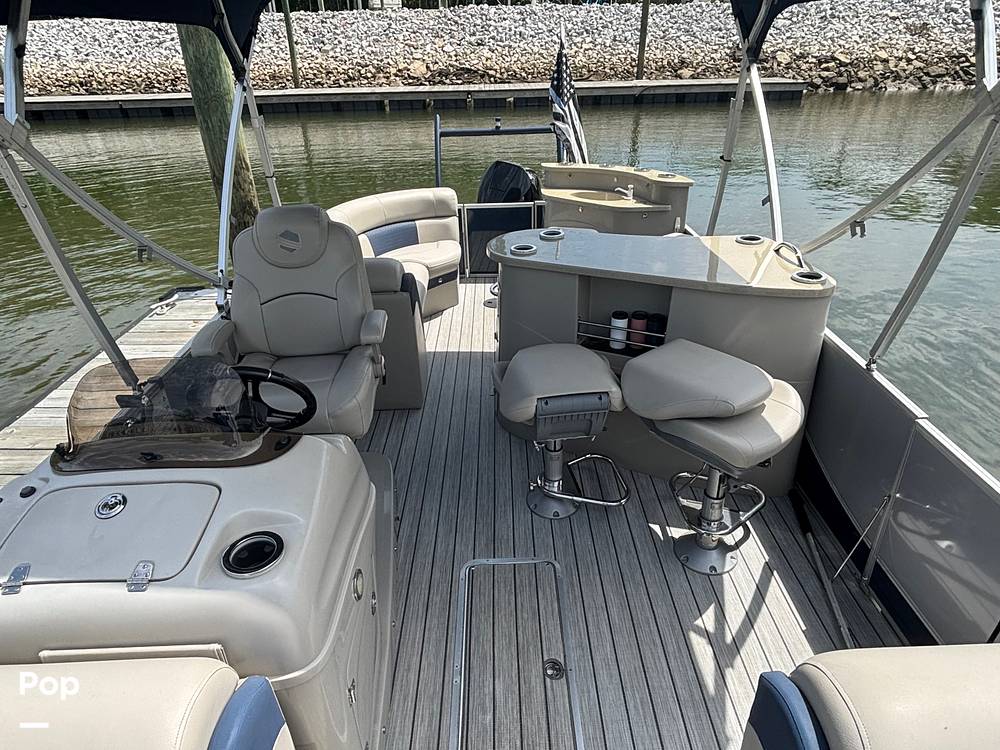 Slide: The Image of South Bay 523E 3.0 2020 - 15428299