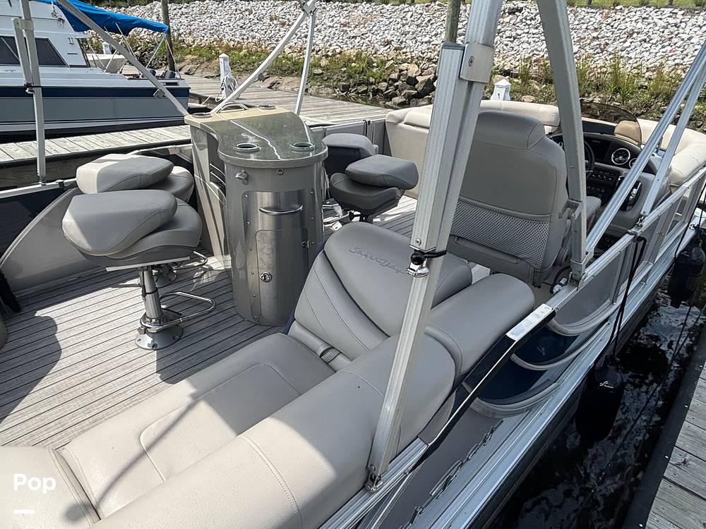 Slide: The Image of South Bay 523E 3.0 2020 - 15428301