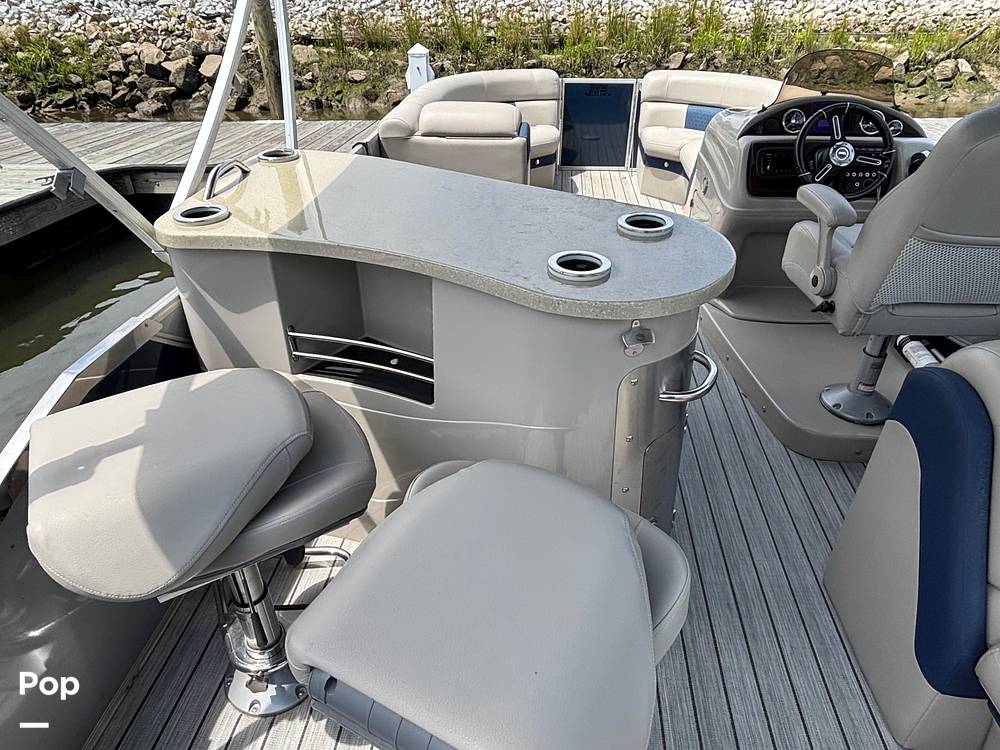 Slide: The Image of South Bay 523E 3.0 2020 - 15428313