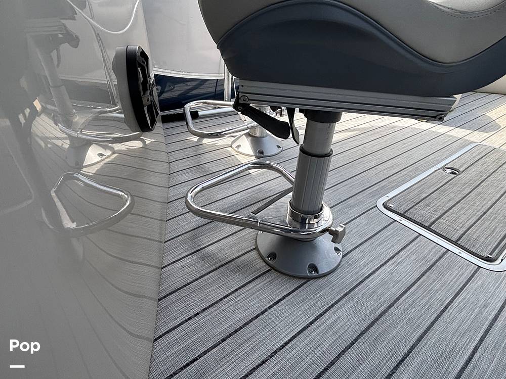 Slide: The Image of South Bay 523E 3.0 2020 - 15428318