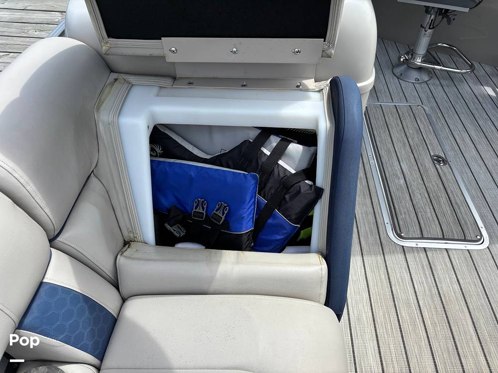 Slide: The Image of South Bay 523E 3.0 2020 - 15428336