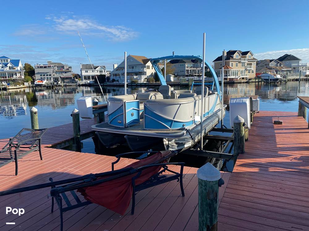 Slide: The Image of South Bay 525 RS Arch 2018 - 13322999