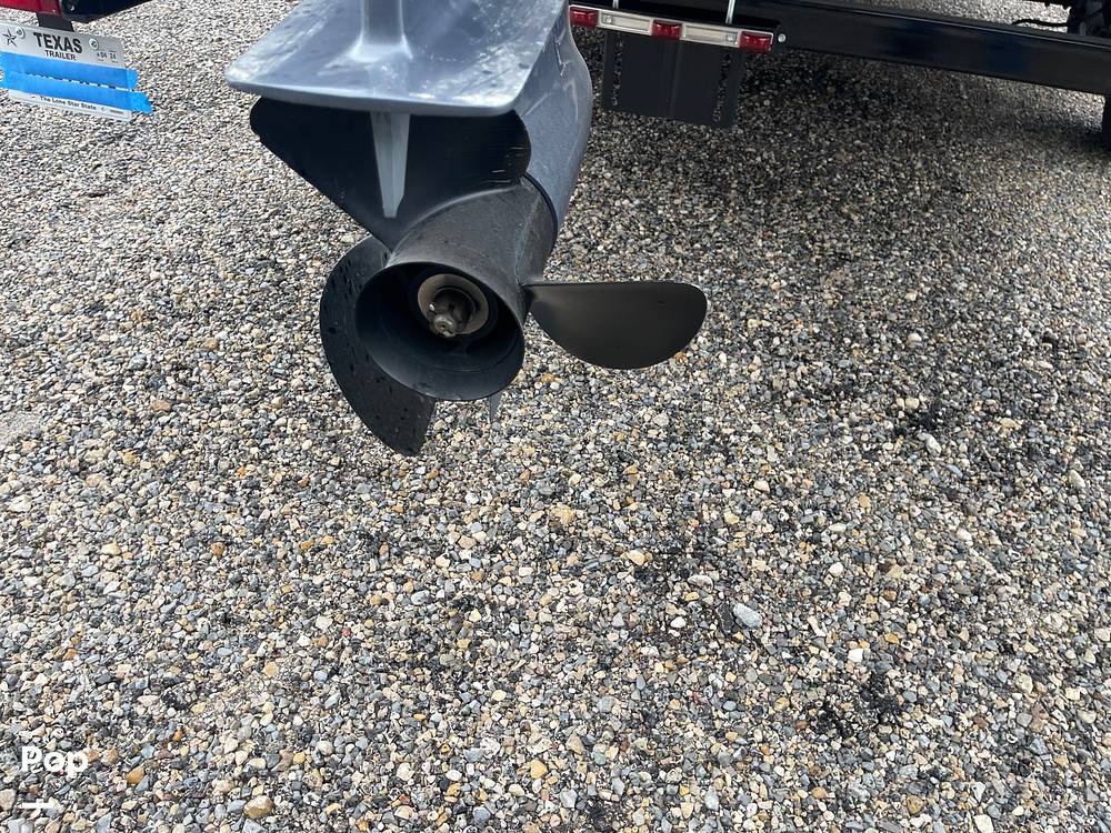 Slide: The Image of Spotless Aluminum Prop - 20
