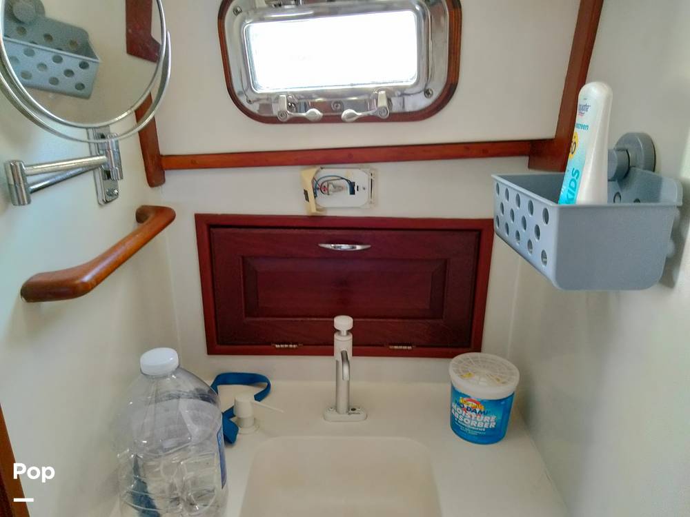 Slide: The Image of Bathroom Sink - 15425065