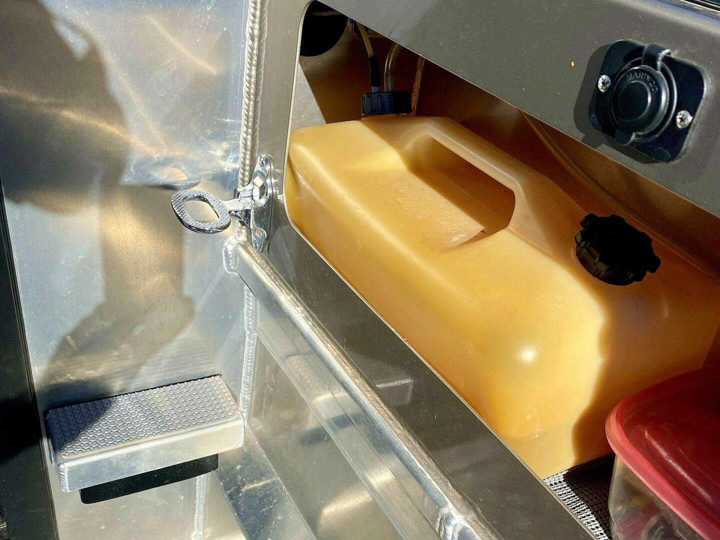 Slide: The Image of Stabi-Craft 2500 Ultracab XL 2019 - 4866031