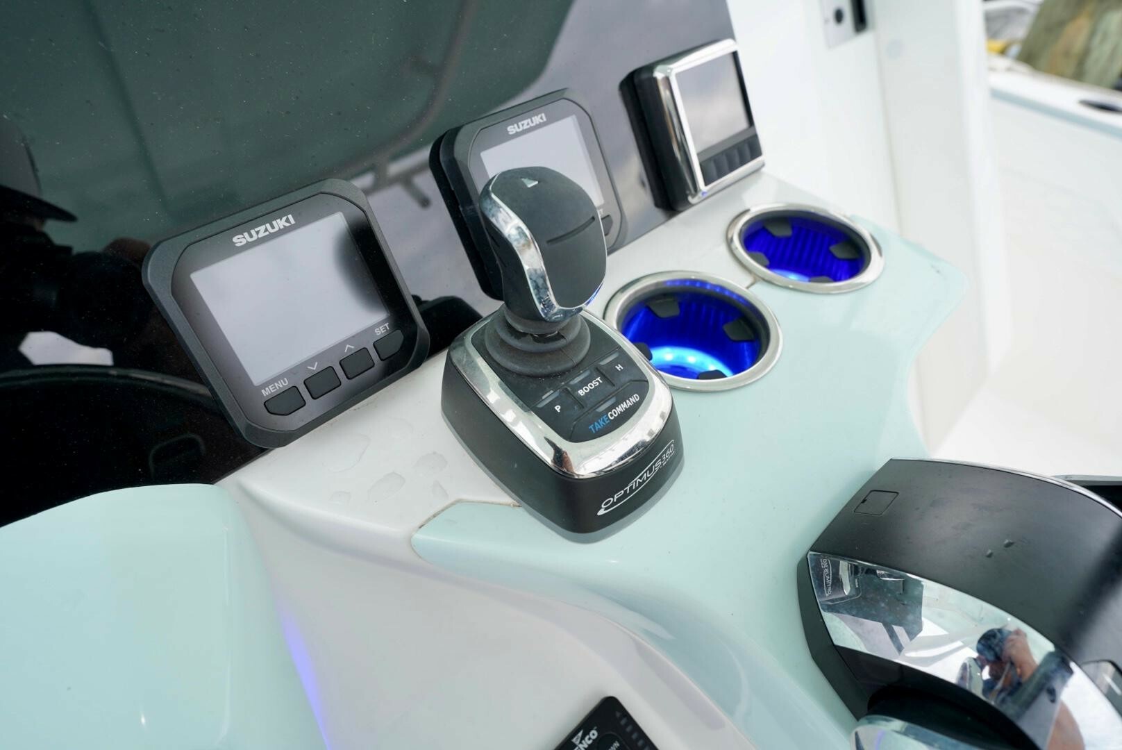 Slide: The Image of Dealer Demo Power Power Boat for sale 2022 STAMAS AVENTURA 33T - STAMAS AVENTURA 33T - 5322585