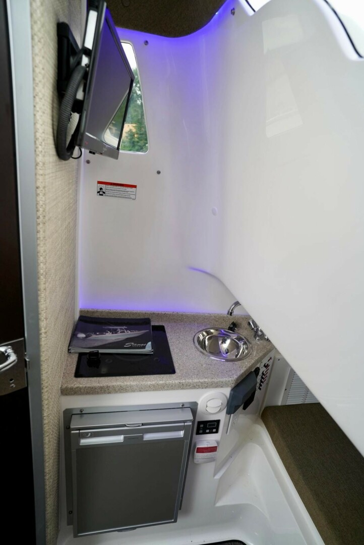 Slide: The Image of Dealer Demo Power Power Boat for sale 2022 STAMAS AVENTURA 33T - STAMAS AVENTURA 33T - 5322601