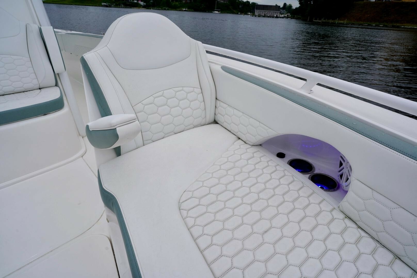 Slide: The Image of Dealer Demo Power Power Boat for sale 2022 STAMAS AVENTURA 33T - STAMAS AVENTURA 33T - 5322603