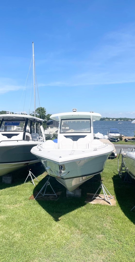 Slide: The Image of Dealer Demo Power Power Boat for sale 2022 STAMAS AVENTURA 33T - STAMAS AVENTURA 33T - 5322604