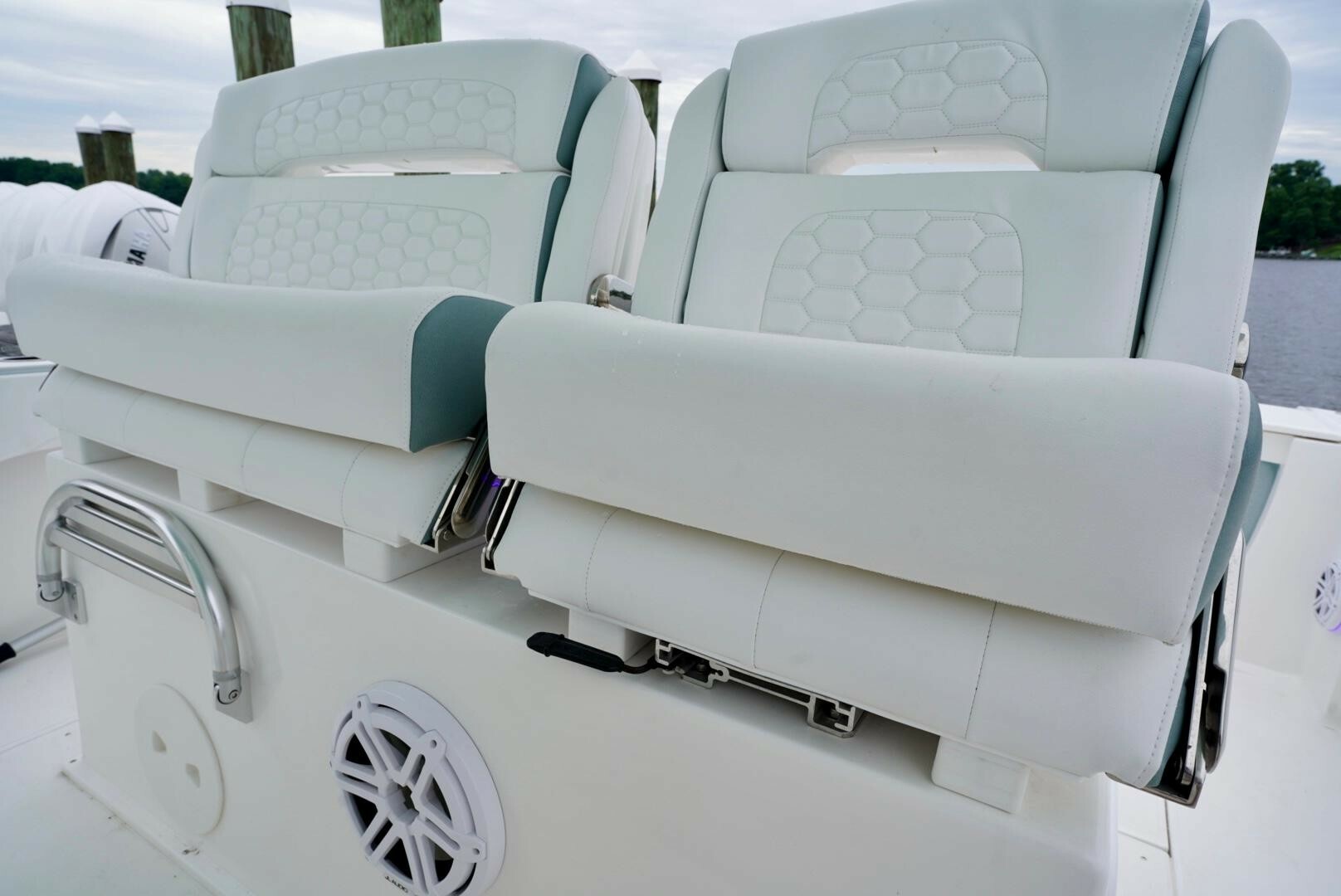 Slide: The Image of Dealer Demo Power Power Boat for sale 2022 STAMAS AVENTURA 33T - STAMAS AVENTURA 33T - 5322618