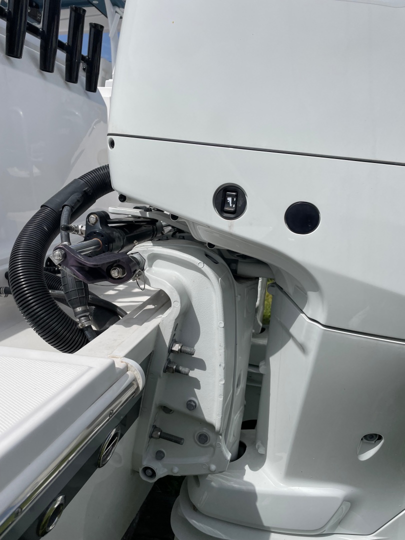 Slide: The Image of Dealer Demo Power Power Boat for sale 2022 Stamas Aventura 33T - STAMAS 33 - 5019743