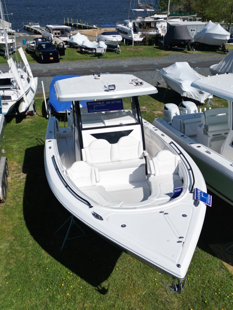 Slide: The Image of Dealer Demo Power Power Boat for sale 2022 Stamas Aventura 33T - STAMAS 33 - 5019765