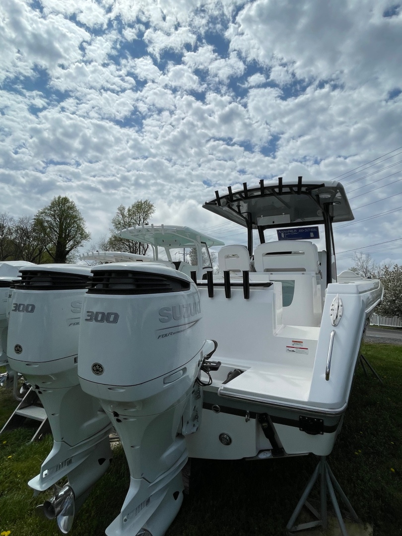 Slide: The Image of Dealer Demo Power Power Boat for sale 2022 Stamas Aventura 33T - STAMAS 33 - 5019737