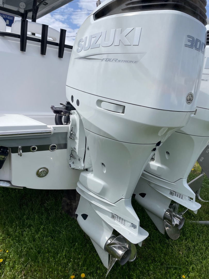 Slide: The Image of Dealer Demo Power Power Boat for sale 2022 Stamas Aventura 33T - STAMAS 33 - 5019741
