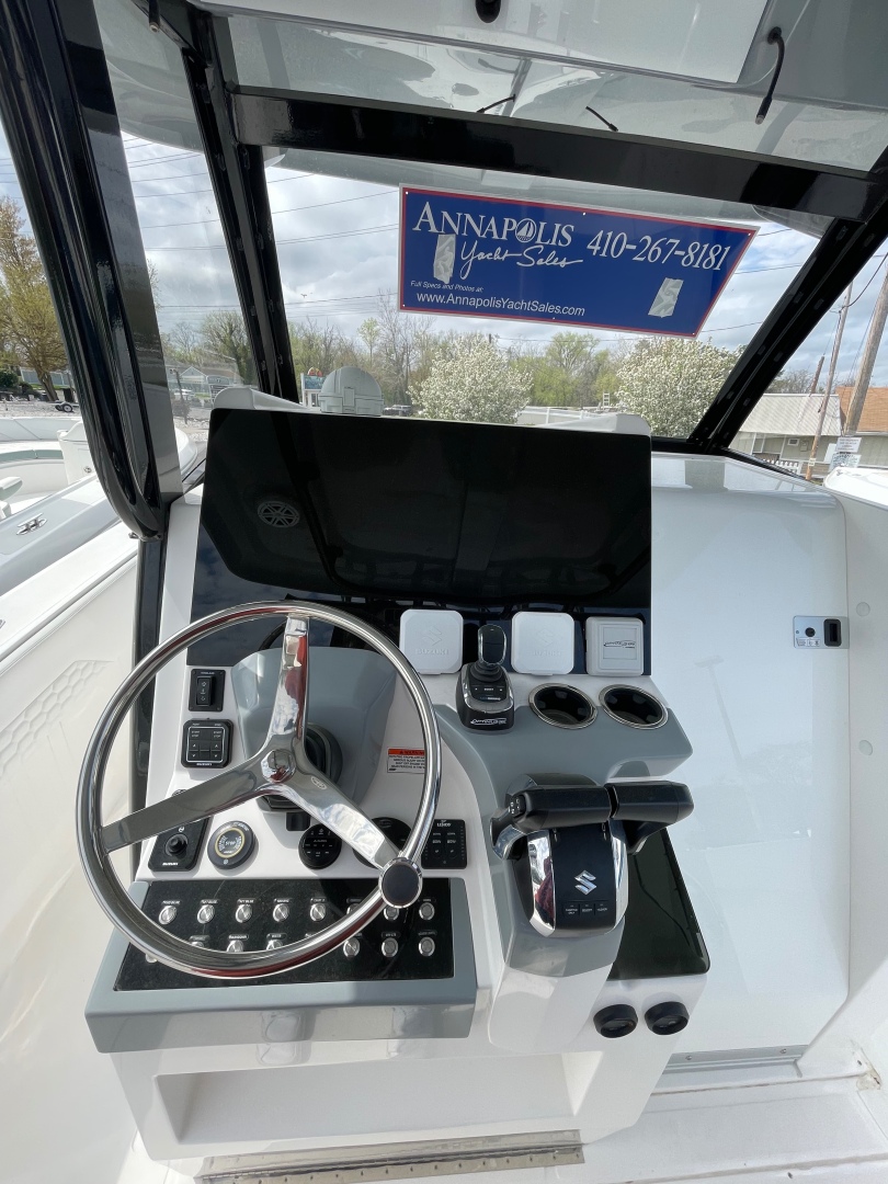 Slide: The Image of Dealer Demo Power Power Boat for sale 2022 Stamas Aventura 33T - STAMAS 33 - 5019745