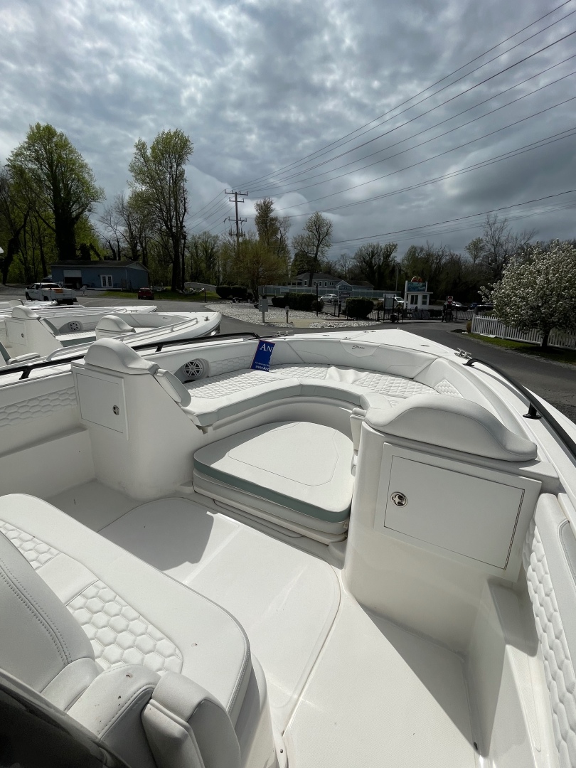 Slide: The Image of Dealer Demo Power Power Boat for sale 2022 Stamas Aventura 33T - STAMAS 33 - 5019758