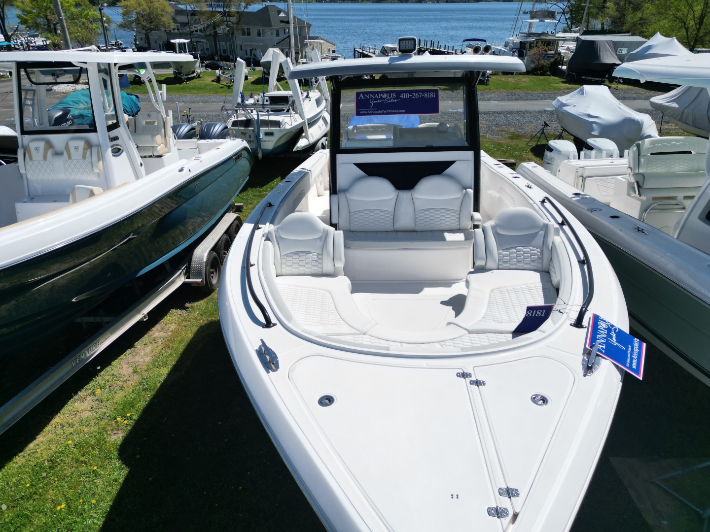 Slide: The Image of Dealer Demo Power Power Boat for sale 2022 Stamas Aventura 33T - STAMAS 33 - 5019764