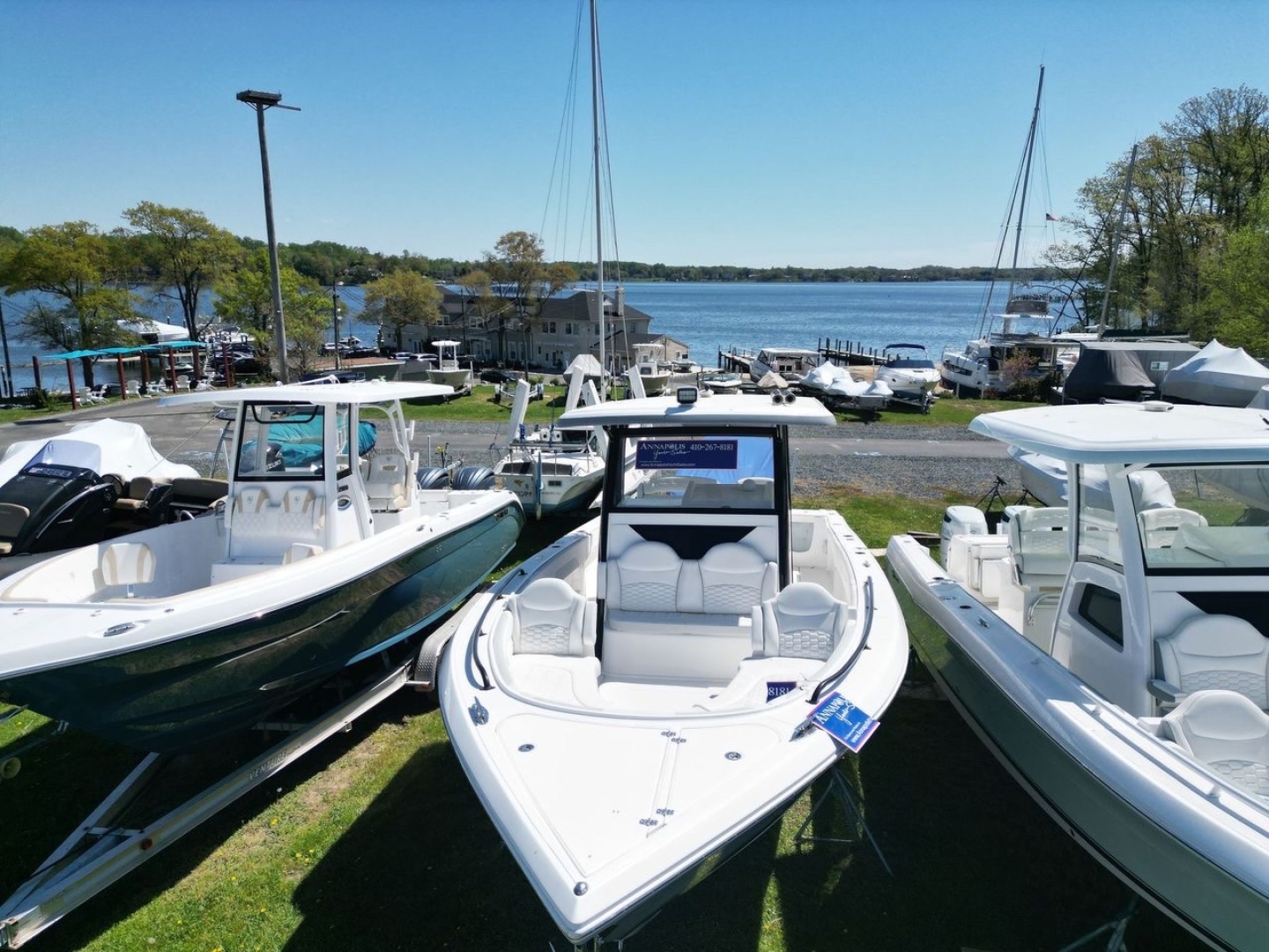 Slide: The Image of Dealer Demo Power Power Boat for sale 2022 Stamas Aventura 33T - STAMAS 33 - 5019766