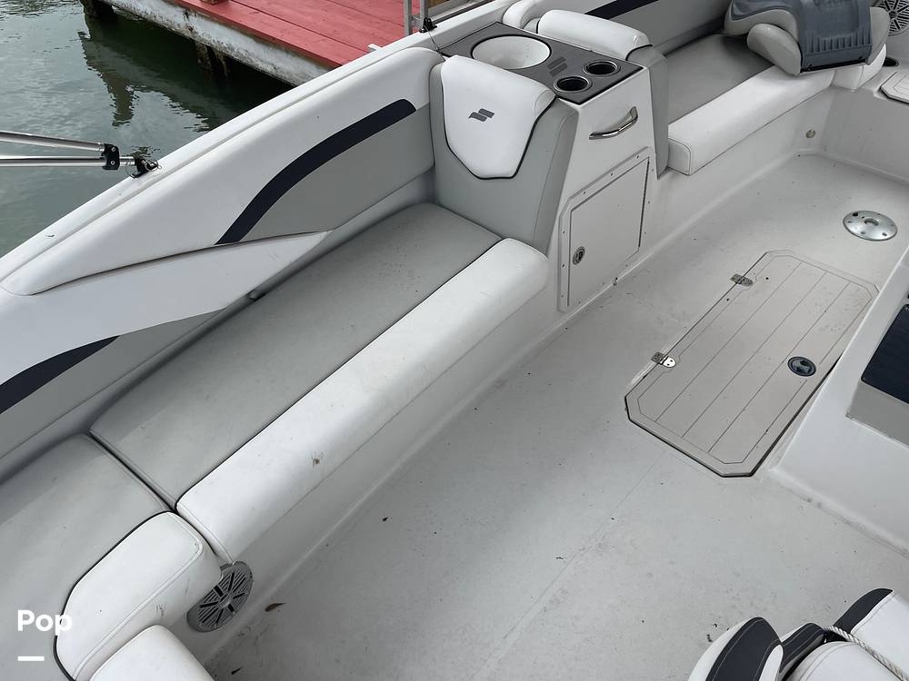 Slide: The Image of Passenger Seating With Storage - 15030423