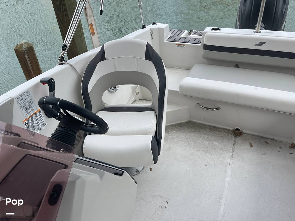 Slide: The Image of Captains Seat - 15030496