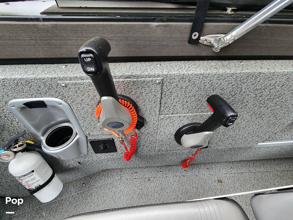 Slide: The Image of Starcraft Fishmaster 196 2019 - 15474819