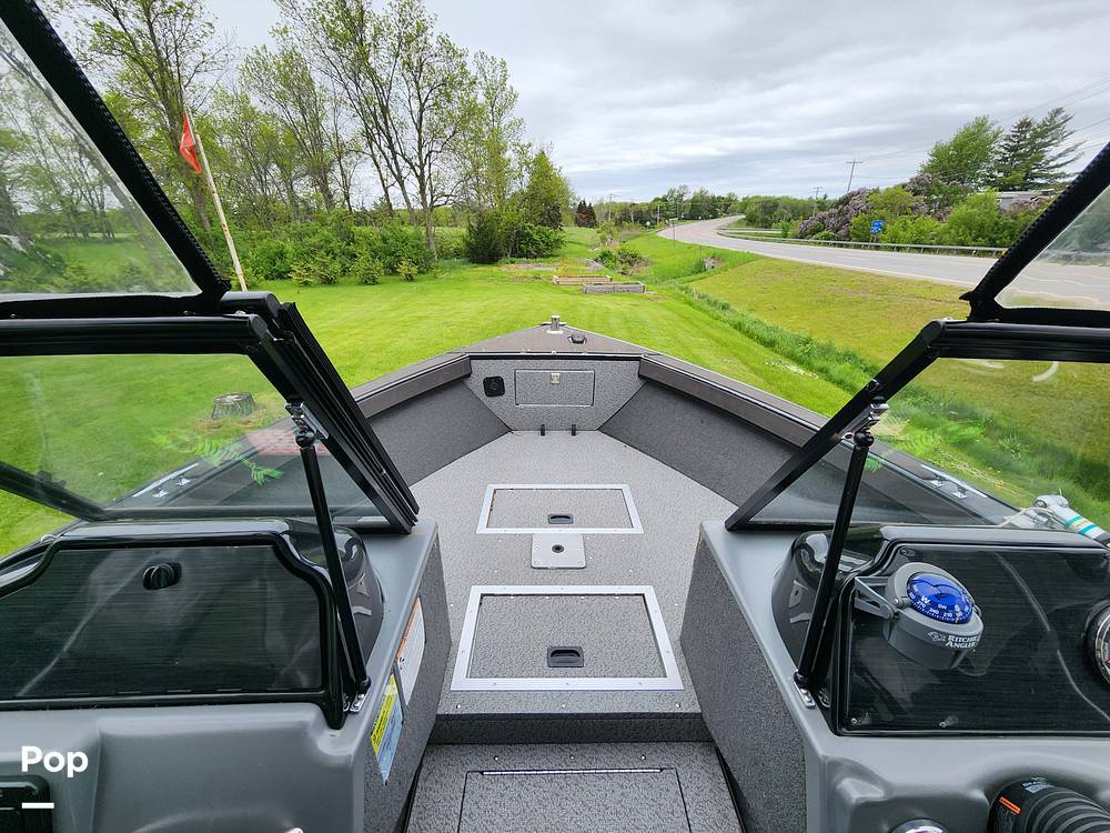 Slide: The Image of Starcraft Fishmaster 196 2019 - 15474835