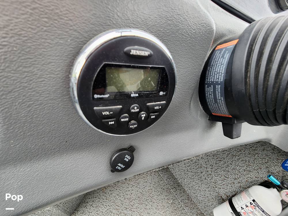 Slide: The Image of Starcraft Fishmaster 196 2019 - 15474847