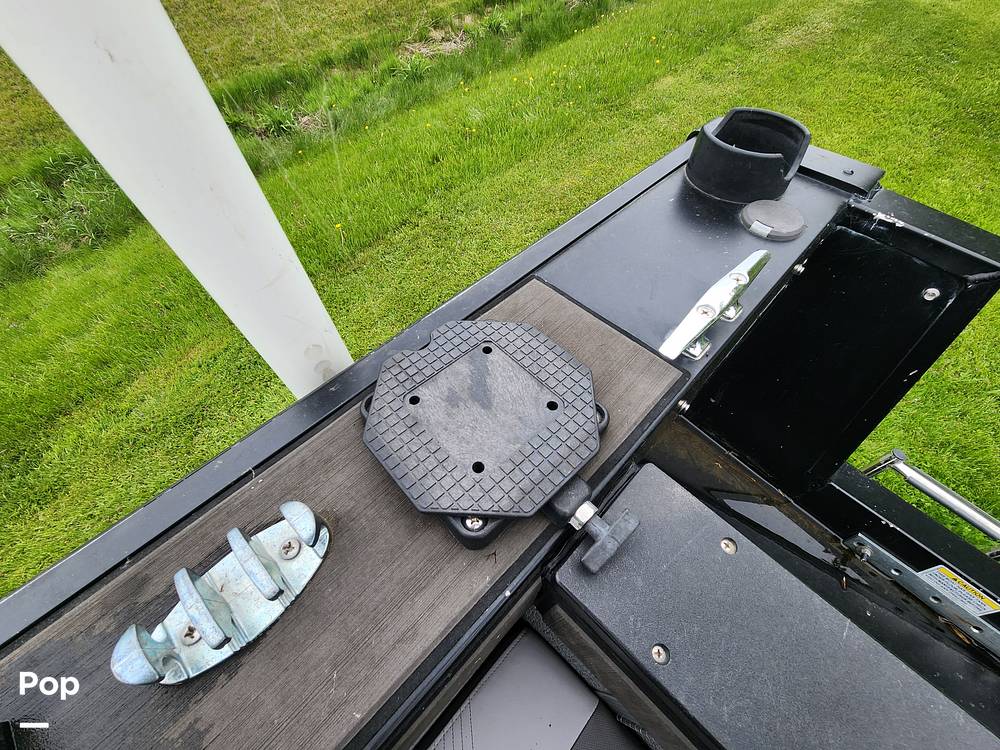 Slide: The Image of Starcraft Fishmaster 196 2019 - 15474852