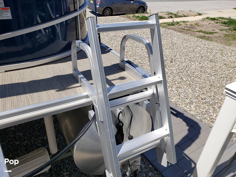 Slide: The Image of Starcraft LX16R 2023 - 15377491