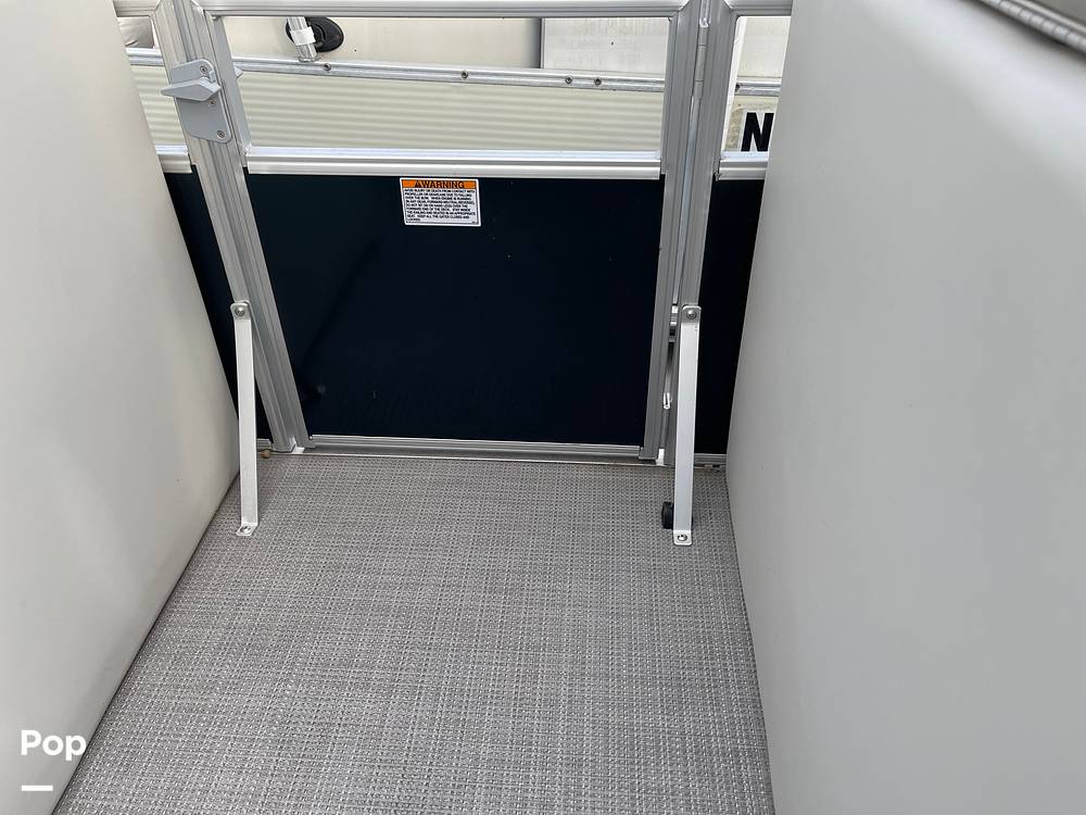 Slide: The Image of Starcraft LX 22 F 2023 - 15292628