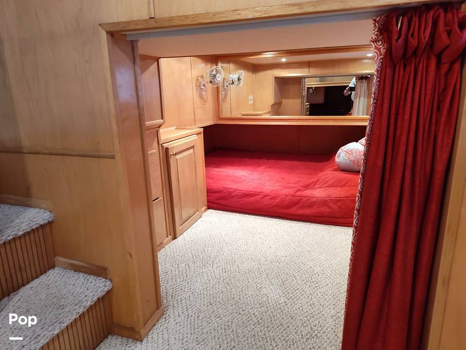 Slide: The Image of Bedroom Beneath The Mid B/R - 15038353