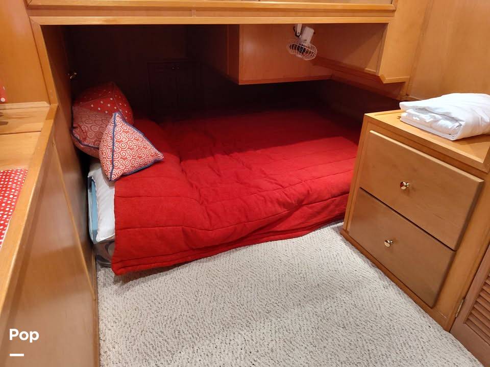Slide: The Image of Bedroom Beneath The Mid B/R - 15038354