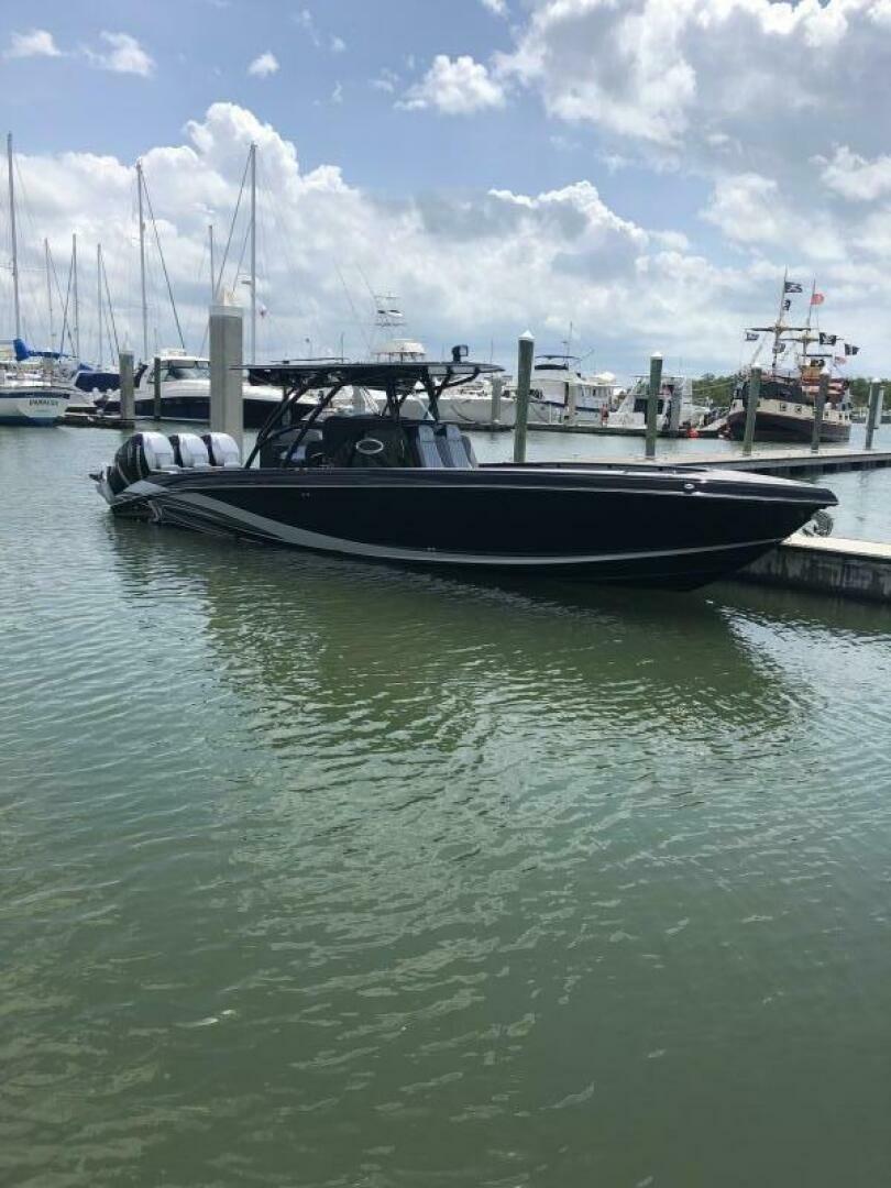 Slide: The Image of Statement 350 Open Center Console 2020 - 5297037