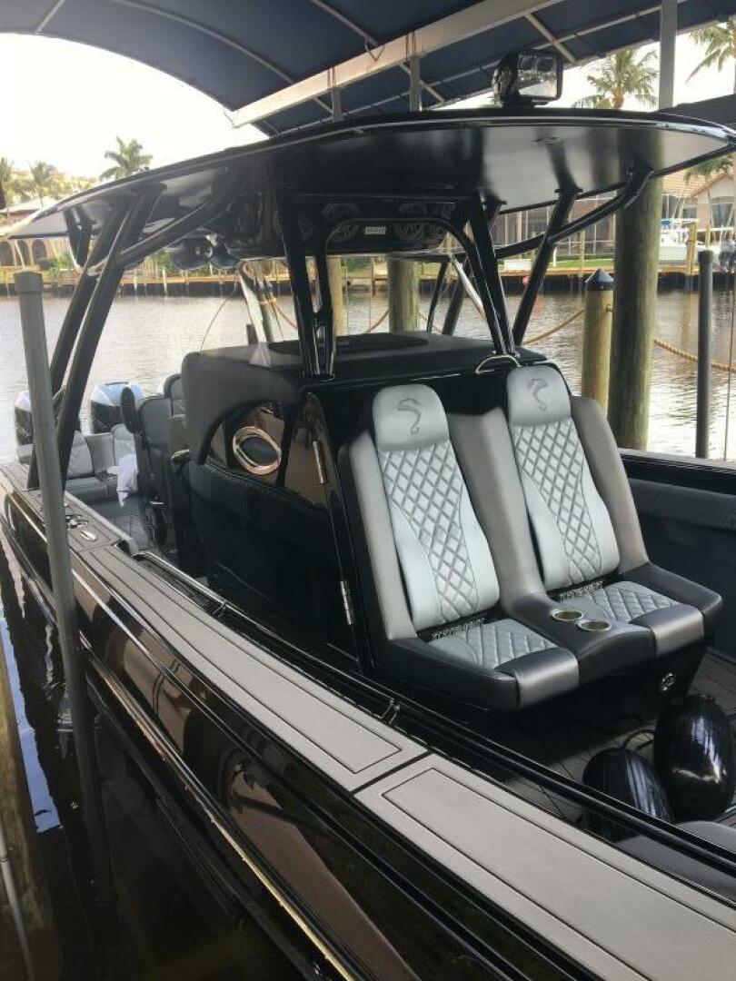Slide: The Image of Statement 350 Open Center Console 2020 - 5297044