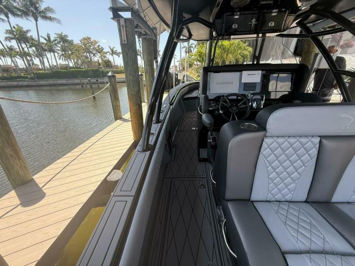 Slide: The Image of Statement 350 Open Center Console 2020 - 5297012