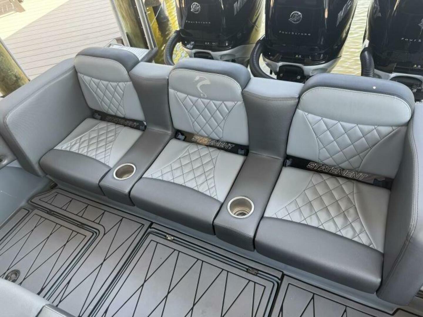 Slide: The Image of Statement 350 Open Center Console 2020 - 5297008