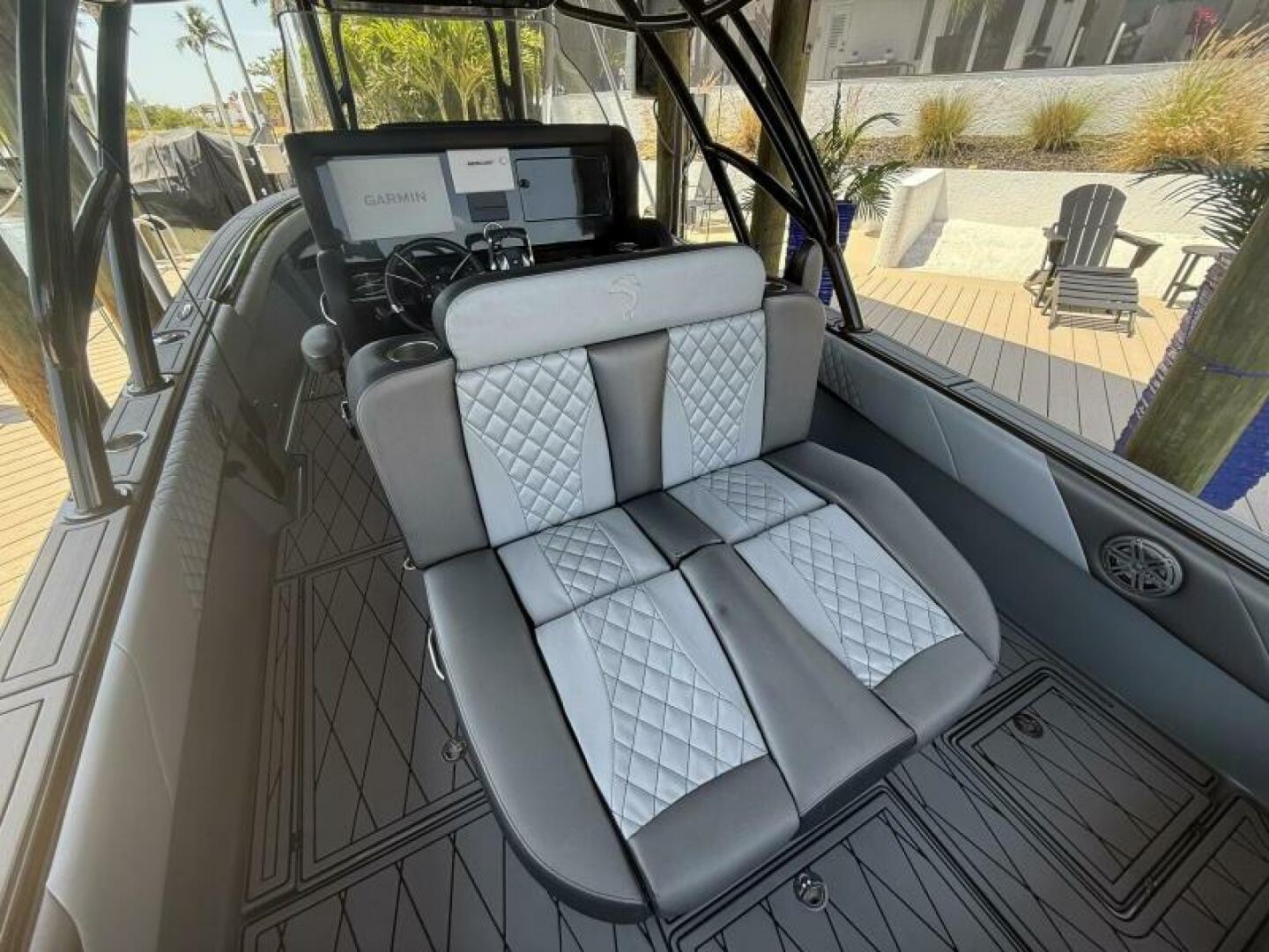 Slide: The Image of Statement 350 Open Center Console 2020 - 5297010