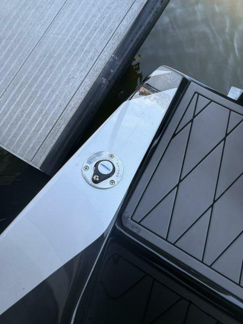 Slide: The Image of Statement 350 Open Center Console 2020 - 5297015
